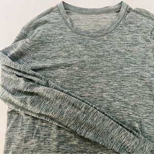Men’s Lululemon size Large Metal Vent Tech Surge Long Sleeve Oxide Green/White